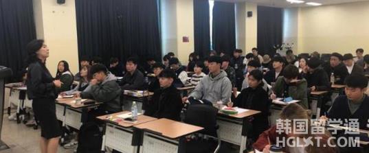 韩国留学梨花女子大学的学费是多少呢？