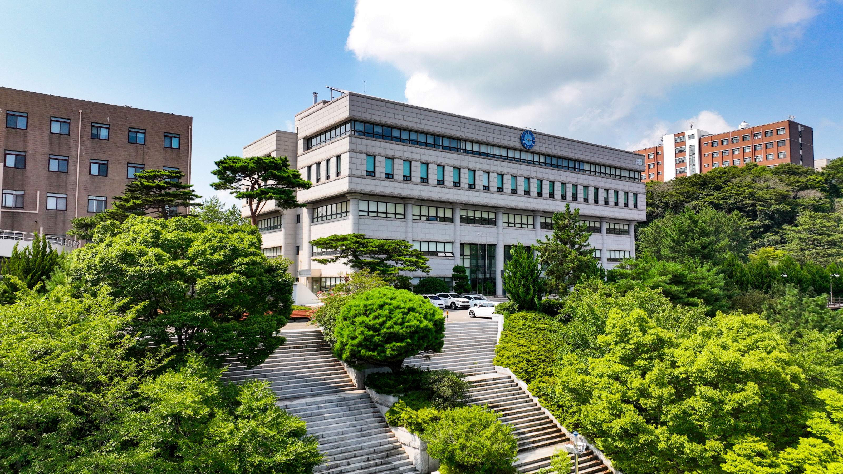 选择韩国留学全南大学 1.5年制中文硕士，满足你的硕士梦！