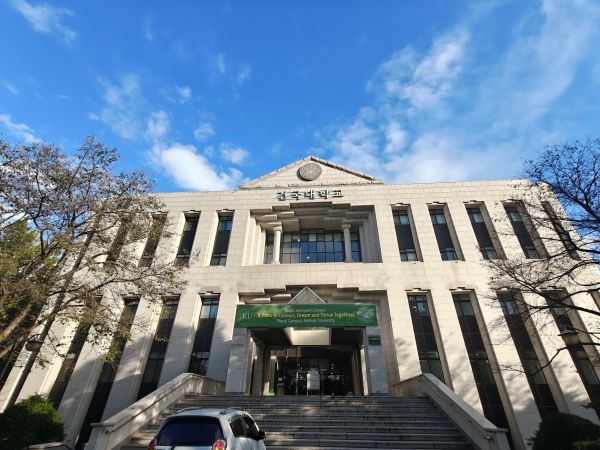 韩国留学3月VS 9月入学｜全方位对比，选对不踩雷(图1)