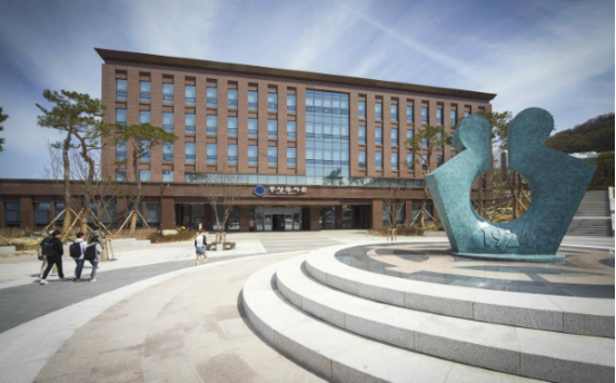 计划韩国留学，申请清州大学中文授课专升本需要多少费用(图1)