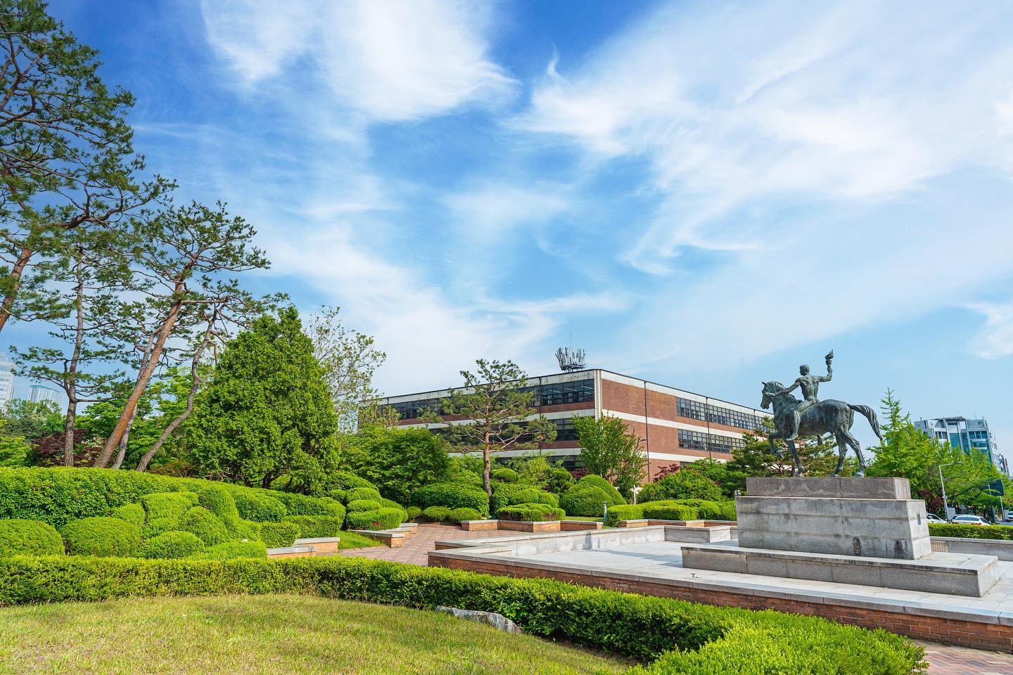 国内专升本太卷，全日制本科遥不可及，韩国留学亚洲大学1年制专插本，让你就读世界级名校本科！ (图1)